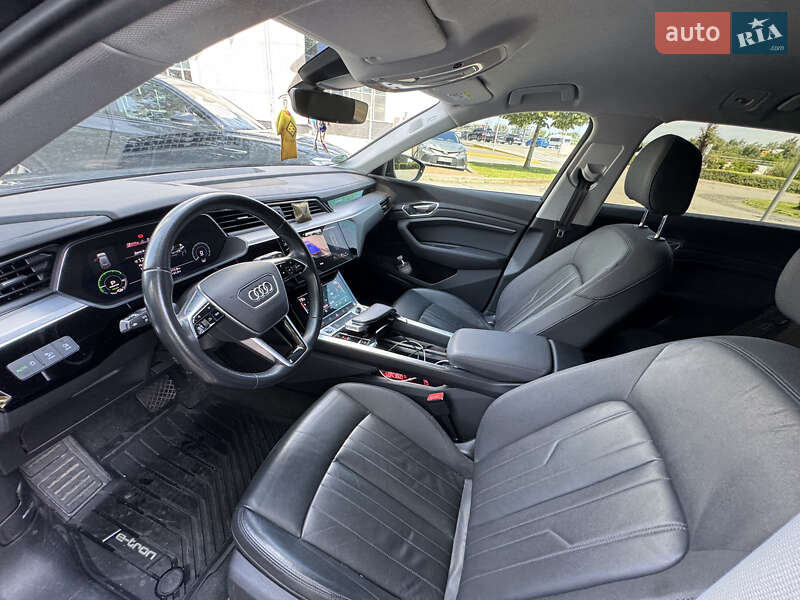 Внедорожник / Кроссовер Audi e-tron 2021 в Киеве