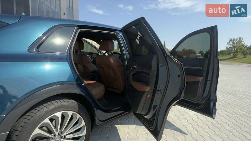 Позашляховик / Кросовер Audi e-tron 2019 в Чернівцях