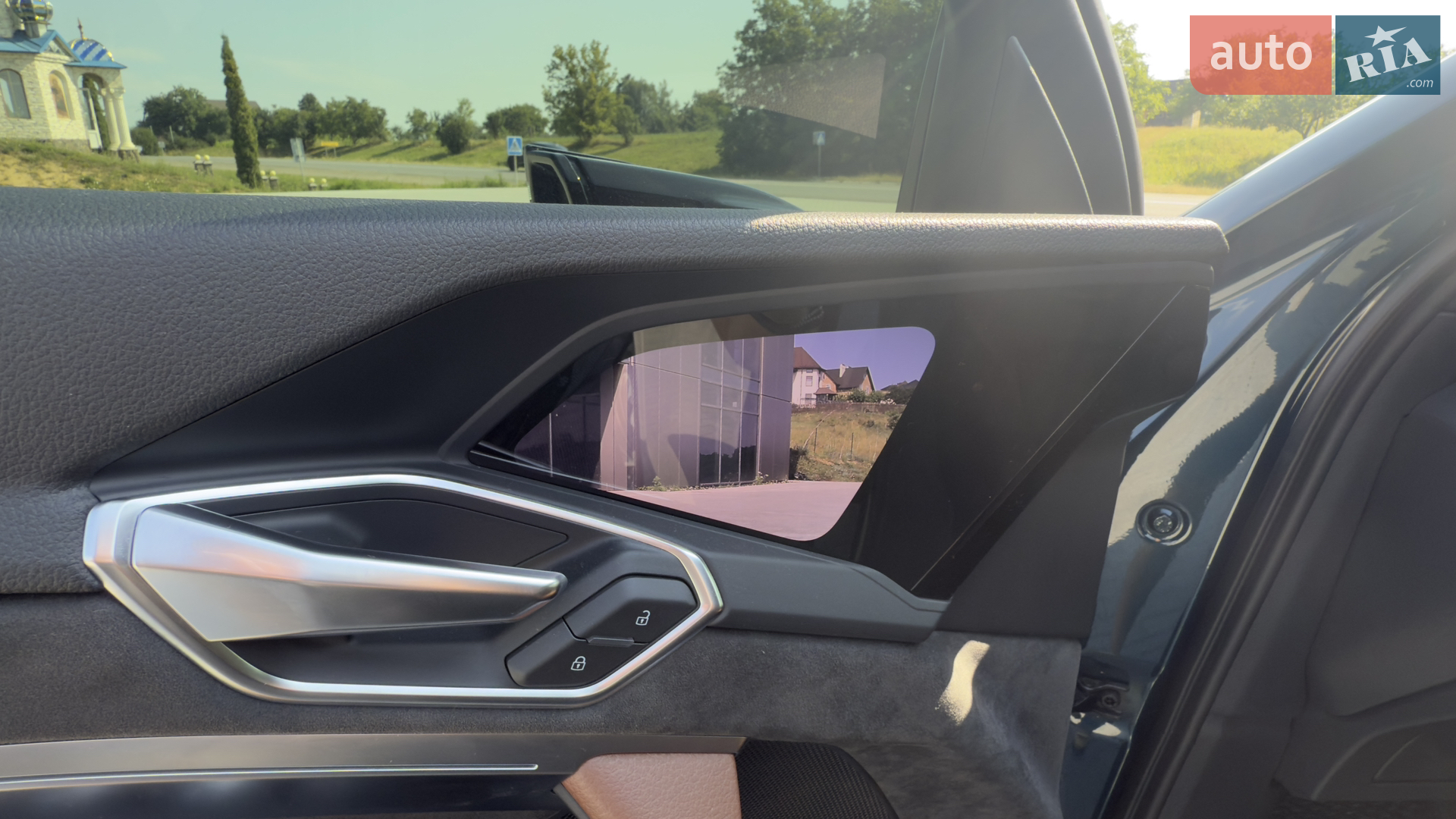 2019 Audi e-tron - мініатюра 22