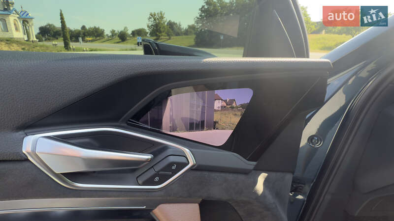 Позашляховик / Кросовер Audi e-tron 2019 в Чернівцях