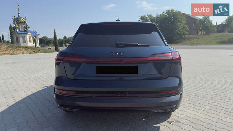 Позашляховик / Кросовер Audi e-tron 2019 в Чернівцях