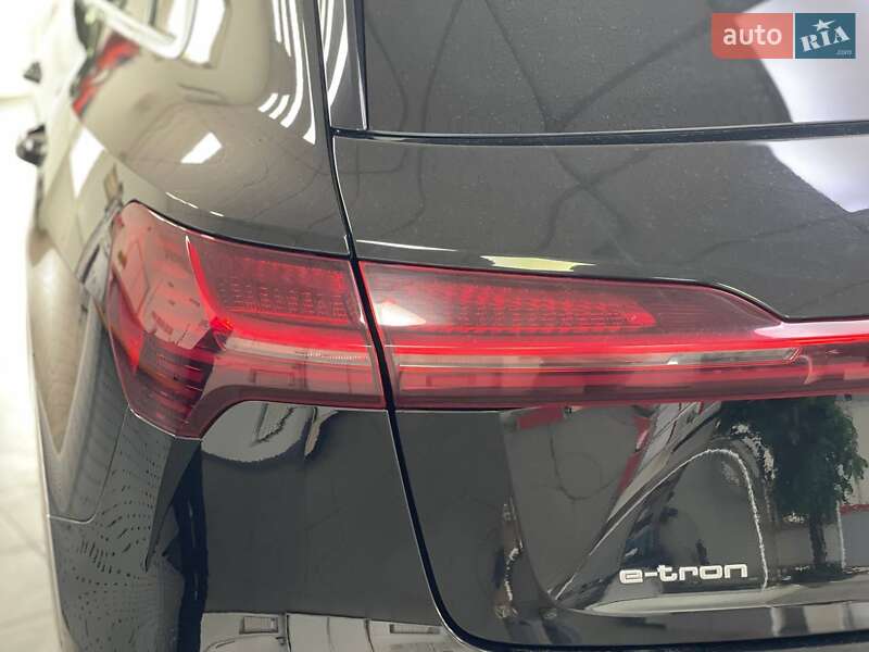 Внедорожник / Кроссовер Audi e-tron 2019 в Киеве