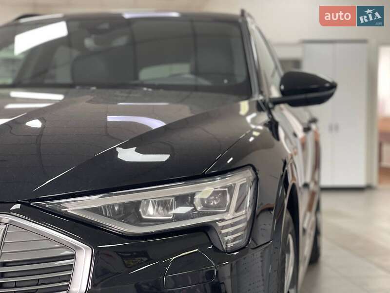 Внедорожник / Кроссовер Audi e-tron 2019 в Киеве