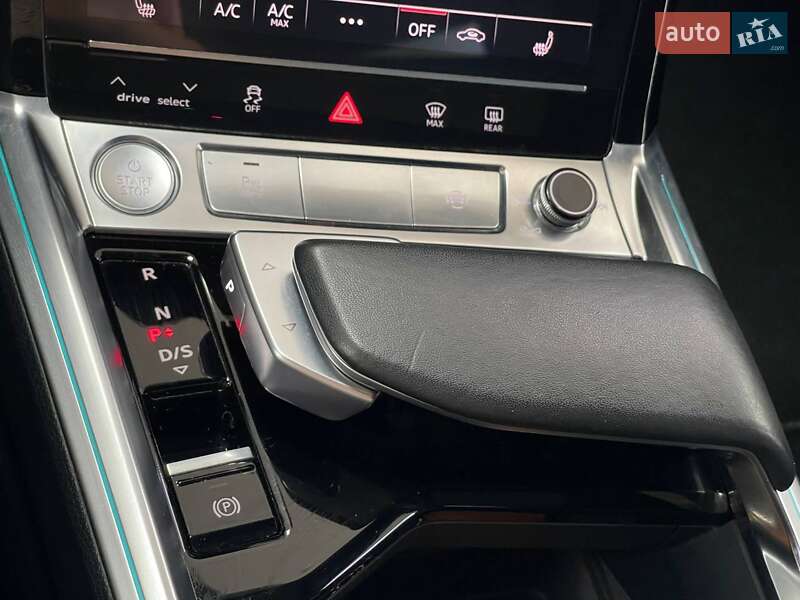 Внедорожник / Кроссовер Audi e-tron 2019 в Киеве