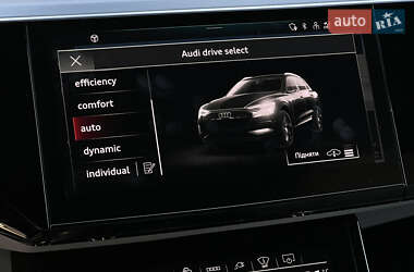Внедорожник / Кроссовер Audi e-tron 2022 в 
