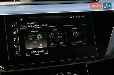 Внедорожник / Кроссовер Audi e-tron 2022 в 