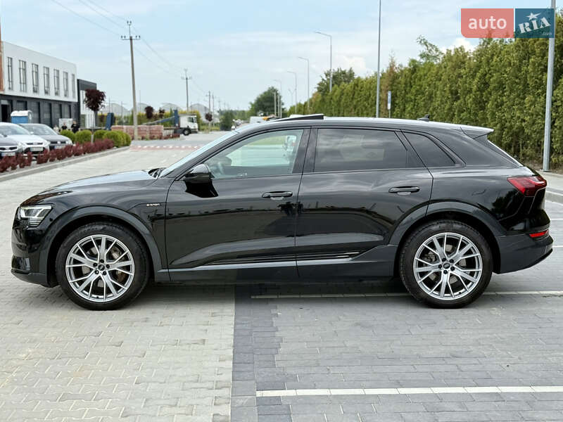 Позашляховик / Кросовер Audi e-tron 2020 в Городку