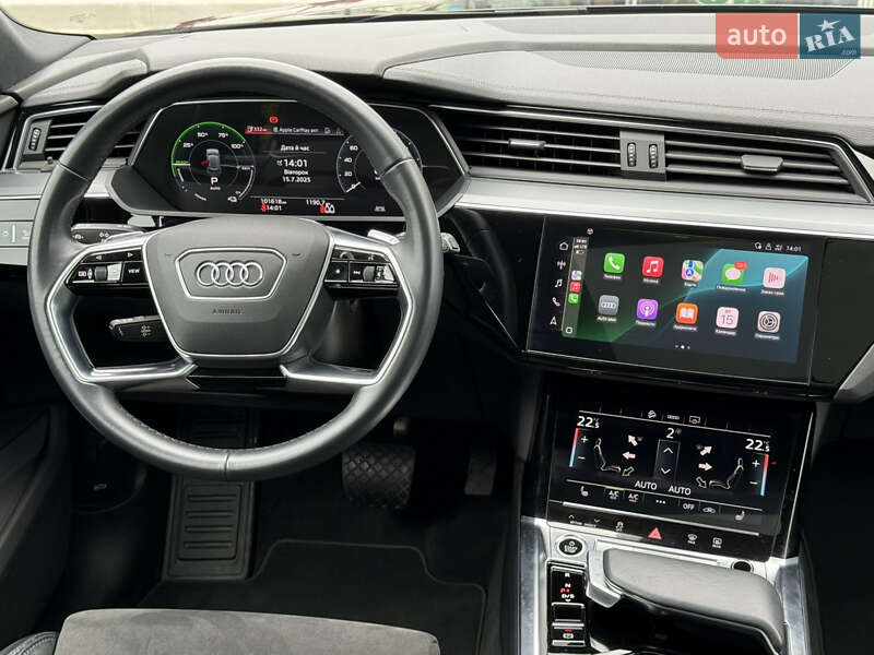 Позашляховик / Кросовер Audi e-tron 2020 в Городку