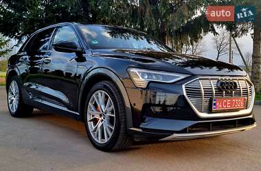 Позашляховик / Кросовер Audi e-tron 2019 в 
