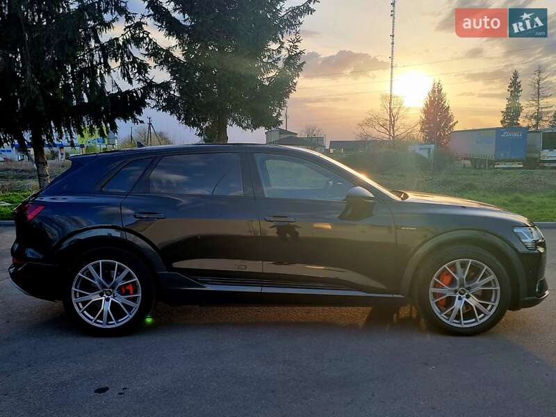 Внедорожник / Кроссовер Audi e-tron 2019 в Коломые