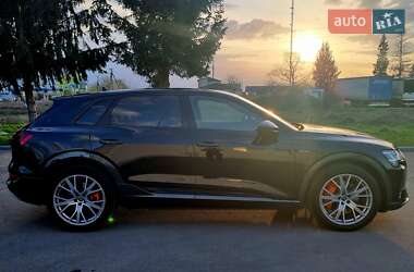 Позашляховик / Кросовер Audi e-tron 2019 в 