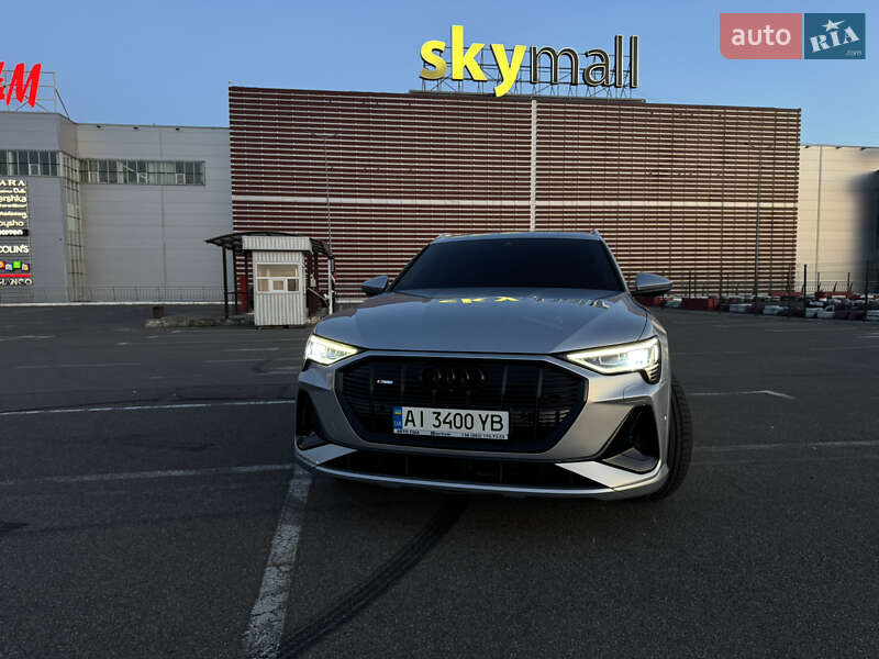 Позашляховик / Кросовер Audi e-tron 2019 в Києві