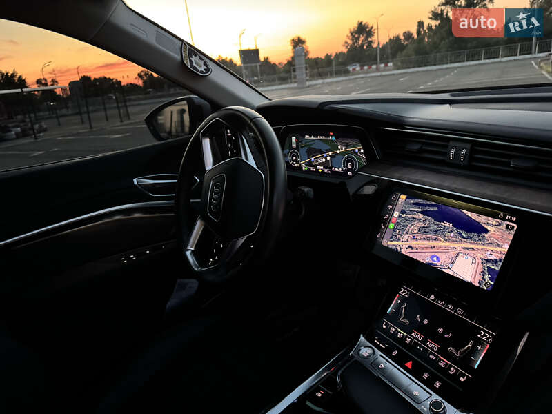 Позашляховик / Кросовер Audi e-tron 2019 в Києві