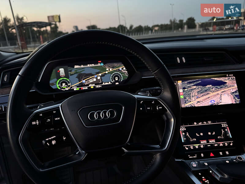Позашляховик / Кросовер Audi e-tron 2019 в Києві