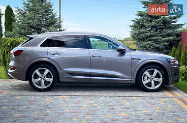 Позашляховик / Кросовер Audi e-tron 2020 в 