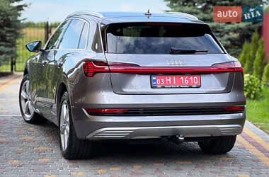Позашляховик / Кросовер Audi e-tron 2020 в 