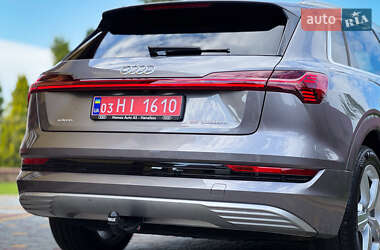 Позашляховик / Кросовер Audi e-tron 2020 в 