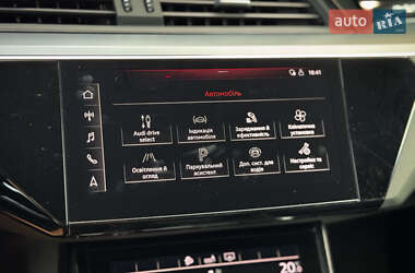 Позашляховик / Кросовер Audi e-tron 2020 в 