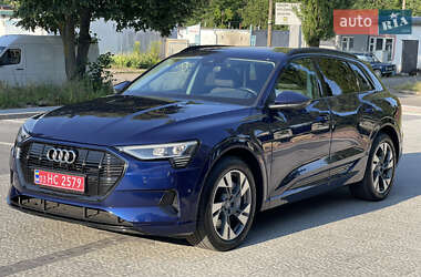 Позашляховик / Кросовер Audi e-tron 2021 в Рівному