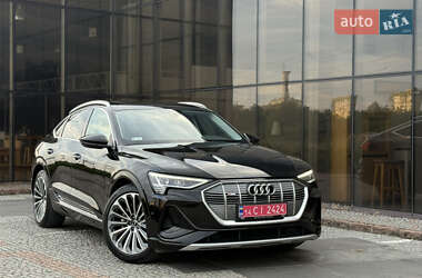 Внедорожник / Кроссовер Audi e-tron 2022 в 