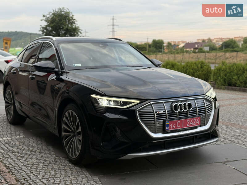 Позашляховик / Кросовер Audi e-tron 2022 в Мукачевому
