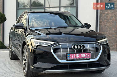 Внедорожник / Кроссовер Audi e-tron 2020 в 