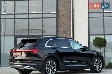 Внедорожник / Кроссовер Audi e-tron 2020 в 