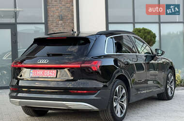 Внедорожник / Кроссовер Audi e-tron 2020 в 