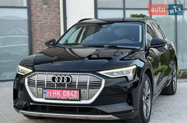 Внедорожник / Кроссовер Audi e-tron 2020 в 