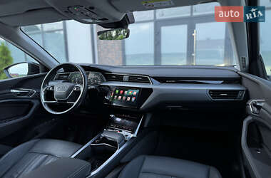 Внедорожник / Кроссовер Audi e-tron 2020 в 