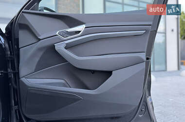 Внедорожник / Кроссовер Audi e-tron 2020 в 