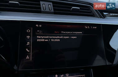 Внедорожник / Кроссовер Audi e-tron 2020 в 