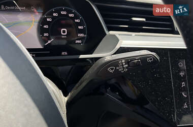 Внедорожник / Кроссовер Audi e-tron 2020 в 