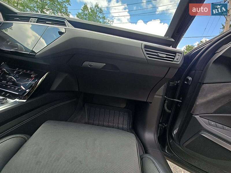Позашляховик / Кросовер Audi e-tron 2019 в Львові