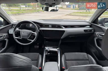 Позашляховик / Кросовер Audi e-tron 2020 в 