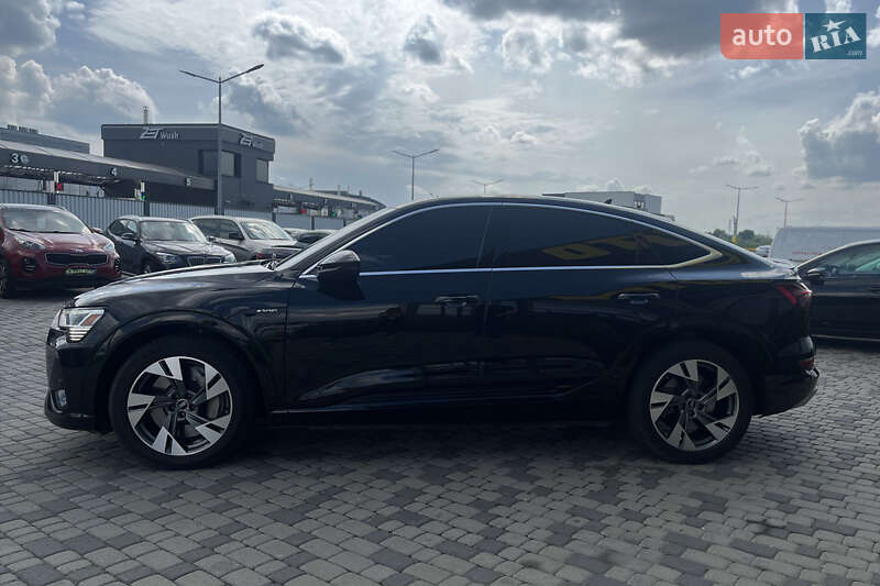 Позашляховик / Кросовер Audi e-tron 2020 в Мукачевому