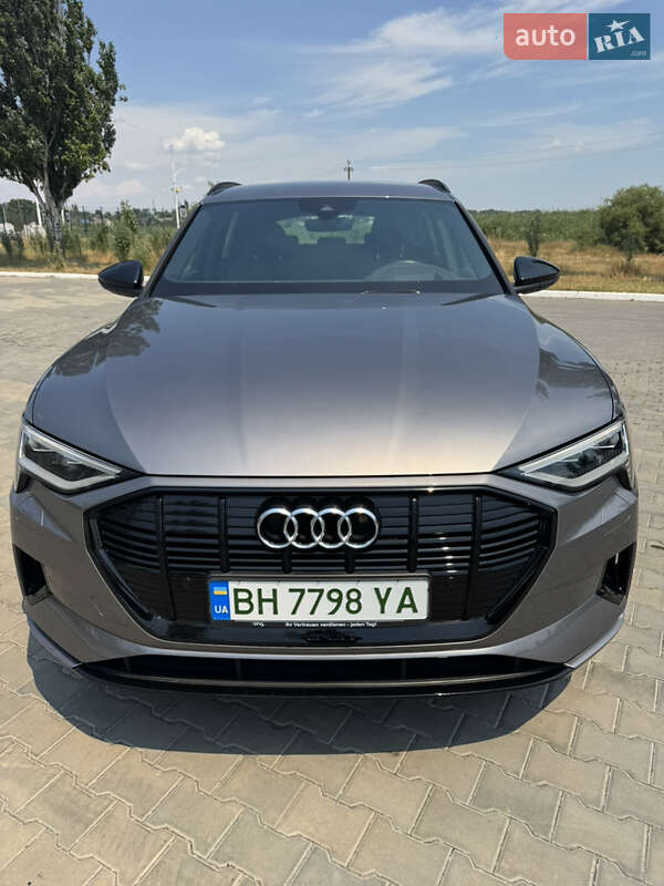 Позашляховик / Кросовер Audi e-tron 2020 в Ізмаїлі