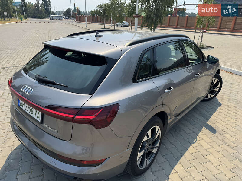 Позашляховик / Кросовер Audi e-tron 2020 в Ізмаїлі