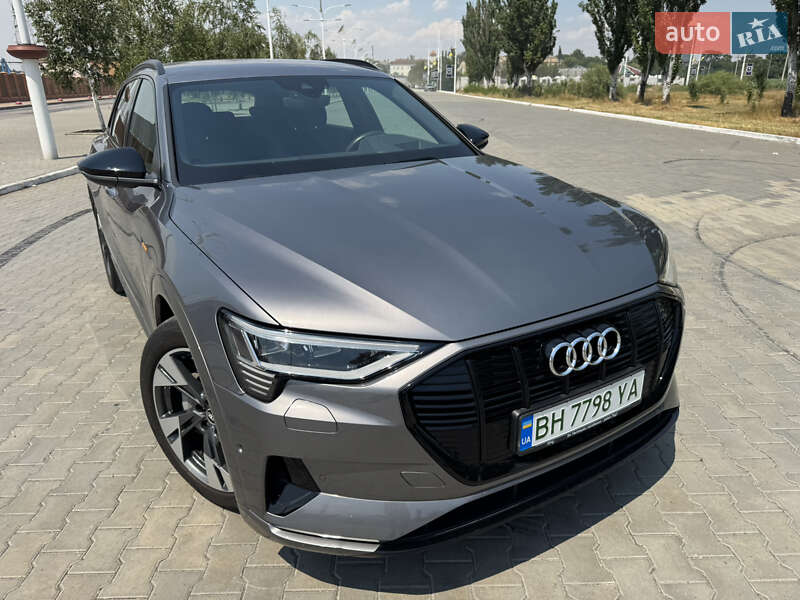 Позашляховик / Кросовер Audi e-tron 2020 в Ізмаїлі