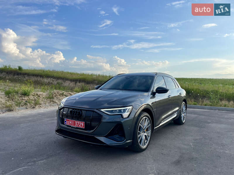 Audi e-tron 2022