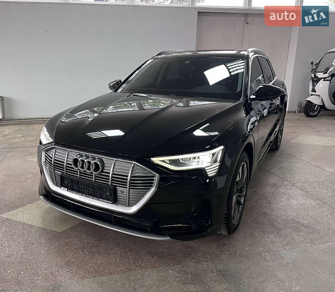 Внедорожник / Кроссовер Audi e-tron 2019 в Тернополе