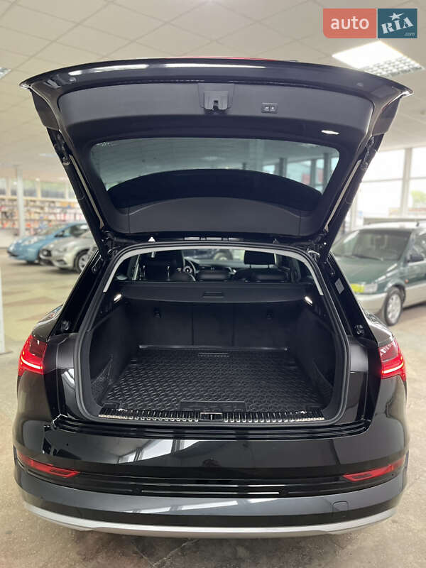 Внедорожник / Кроссовер Audi e-tron 2019 в Тернополе