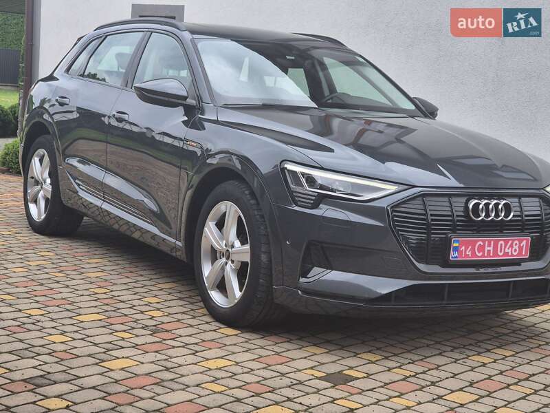 Позашляховик / Кросовер Audi e-tron 2020 в Стрию