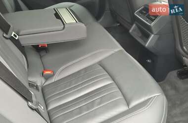 Внедорожник / Кроссовер Audi e-tron 2020 в 