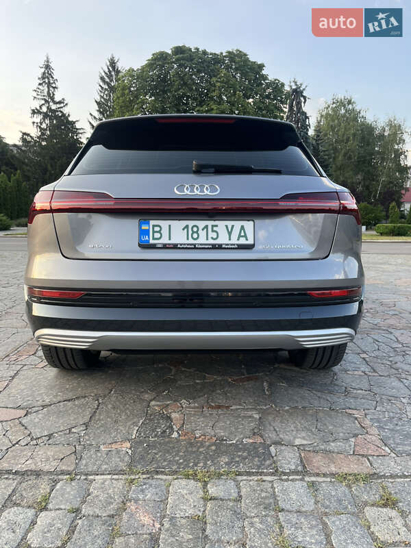 Позашляховик / Кросовер Audi e-tron 2019 в Полтаві