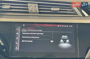 Внедорожник / Кроссовер Audi e-tron 2021 в 