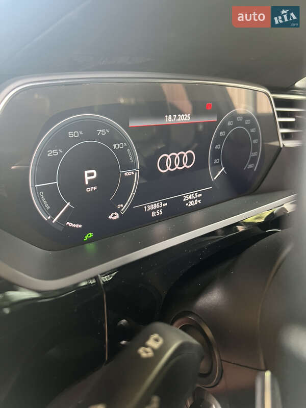 Внедорожник / Кроссовер Audi e-tron 2018 в Киеве фото 23 Внедорожник / Кроссовер Audi e-tron 2018 в Киеве