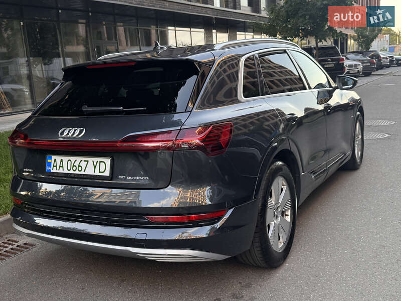 Позашляховик / Кросовер Audi e-tron 2019 в Києві