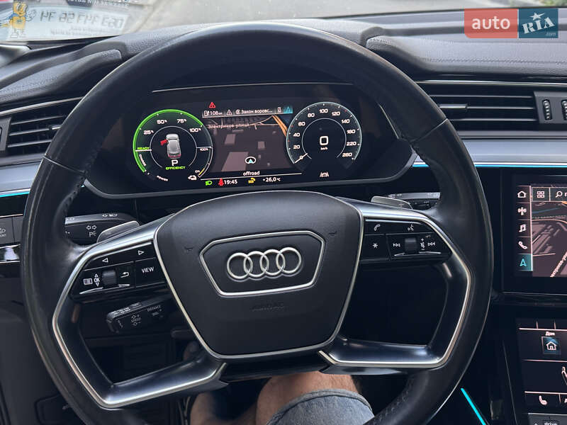 Позашляховик / Кросовер Audi e-tron 2019 в Києві