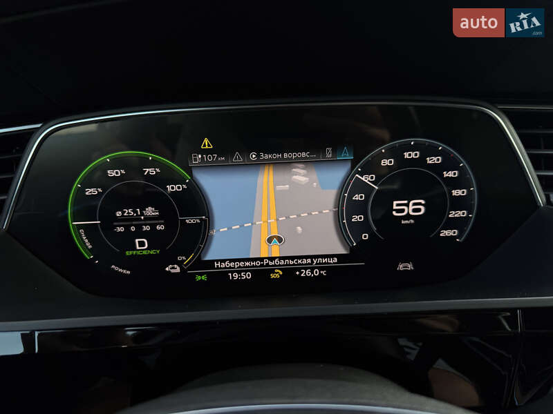 Позашляховик / Кросовер Audi e-tron 2019 в Києві
